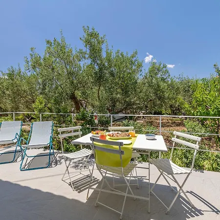 Aparthotel Casale La Macina 2*
